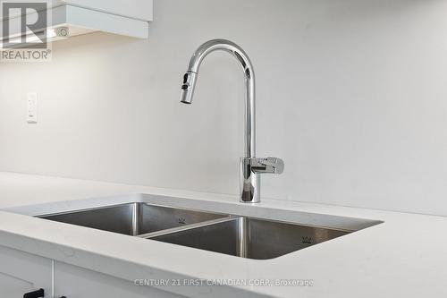 483 Huron Street, Plympton-Wyoming (Plympton Wyoming), ON - Indoor Photo Showing Kitchen With Double Sink