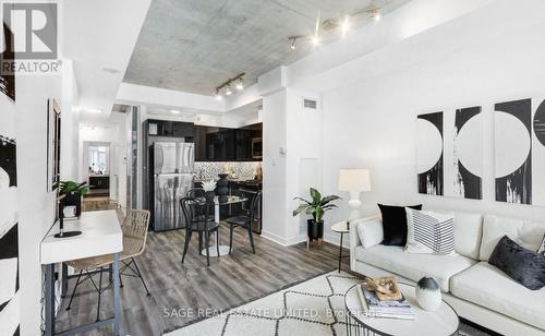 208 - 127 Queen Street E, Toronto, ON - Indoor Photo Showing Living Room