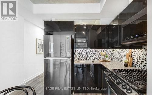 208 - 127 Queen Street E, Toronto, ON - Indoor Photo Showing Kitchen