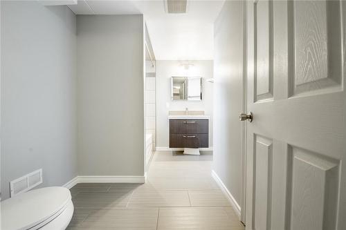 2 Bellingham Drive|Unit #2, Hamilton, ON - Indoor Photo Showing Bathroom