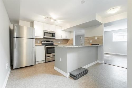 2 Bellingham Drive|Unit #2, Hamilton, ON - Indoor Photo Showing Kitchen