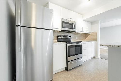 2 Bellingham Drive|Unit #2, Hamilton, ON - Indoor Photo Showing Kitchen