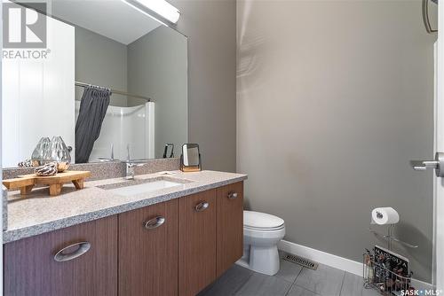 311 Pohorecky Street, Saskatoon, SK - Indoor Photo Showing Bathroom