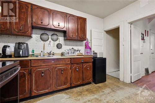 189 Preston Street, Ottawa, ON - Indoor Photo Showing Kitchen With Double Sink