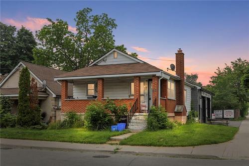 62 East 33Rd Street, Hamilton, ON - Outdoor With Facade