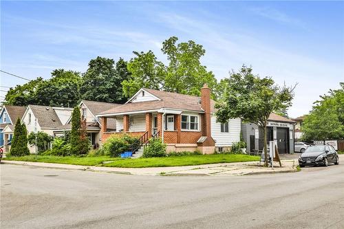 62 East 33Rd Street, Hamilton, ON - Outdoor With Facade