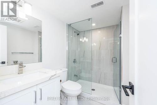 303 Delta Street, Toronto (Alderwood), ON - Indoor Photo Showing Bathroom