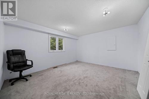28 Andrew Court, Kawartha Lakes, ON - Indoor Photo Showing Other Room