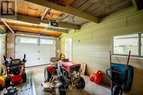 28 Andrew Court, Kawartha Lakes, ON - Indoor Photo Showing Garage
