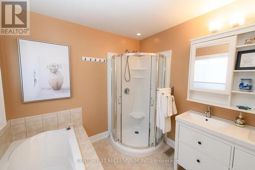54 Williams Street, Collingwood, ON - Indoor Photo Showing Bathroom