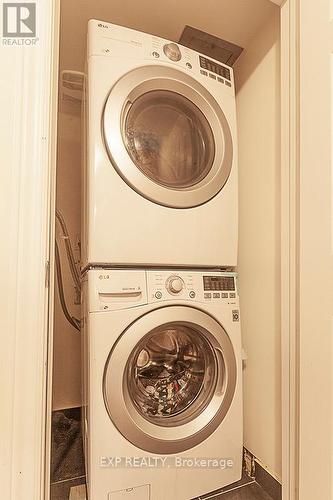 51 - 200 Veterans Drive, Brampton, ON - Indoor Photo Showing Laundry Room