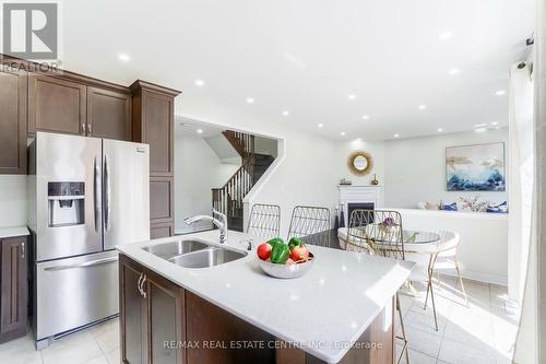 27 Fulmer Road, Brampton, ON - Indoor Photo Showing Kitchen With Double Sink With Upgraded Kitchen