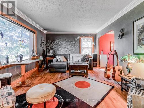 6 Ostrander Boulevard, Halton Hills (Georgetown), ON - Indoor Photo Showing Living Room