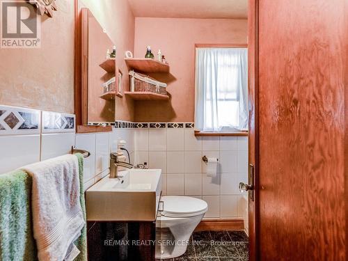 6 Ostrander Boulevard, Halton Hills (Georgetown), ON - Indoor Photo Showing Bathroom