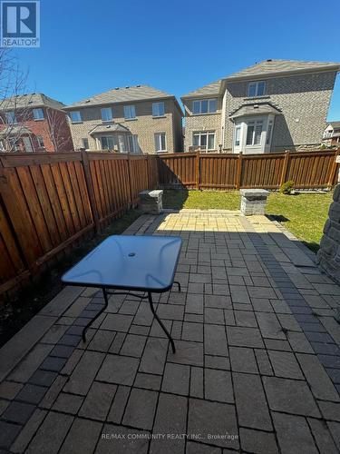 2 Rowley Street, Richmond Hill, ON - Outdoor