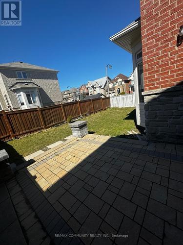 2 Rowley Street, Richmond Hill, ON - Outdoor