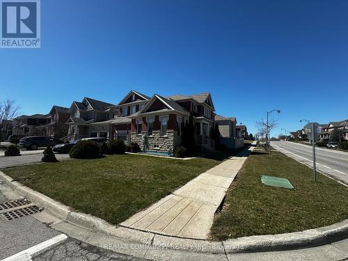 2 Rowley Street, Richmond Hill, ON - Outdoor With Facade