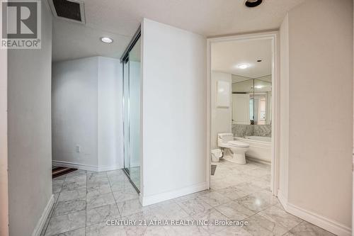 3309 - 38 Elm Street, Toronto, ON - Indoor Photo Showing Bathroom