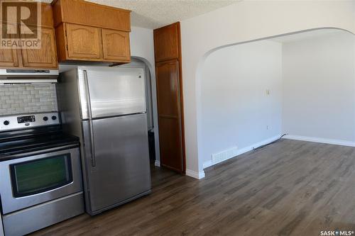 109 Empire Road, Assiniboia, SK - Indoor Photo Showing Kitchen