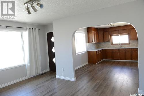 109 Empire Road, Assiniboia, SK - Indoor Photo Showing Kitchen