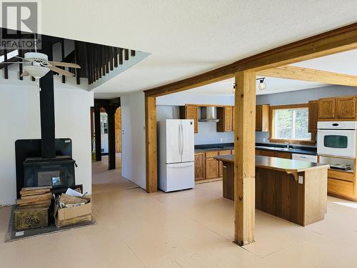 4026 N Cariboo 97 Highway, Williams Lake, BC - Indoor Photo Showing Kitchen