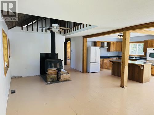 4026 N Cariboo 97 Highway, Williams Lake, BC - Indoor Photo Showing Kitchen