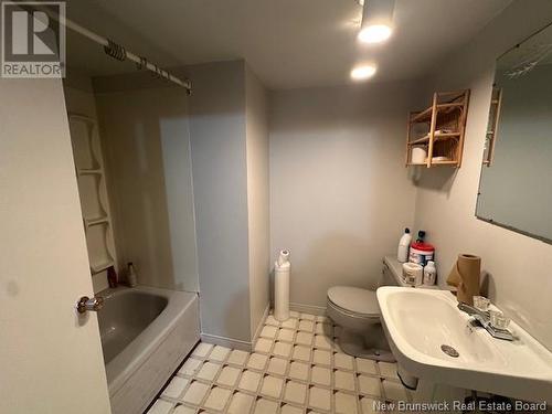 210 Chaleur, Charlo, NB - Indoor Photo Showing Bathroom