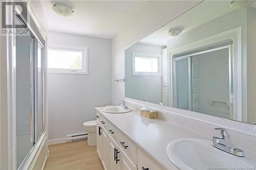 298 Route 105, Maugerville, NB - Indoor Photo Showing Bathroom