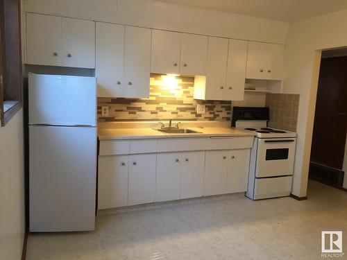 13007 83 St Nw, Edmonton, AB - Indoor Photo Showing Kitchen