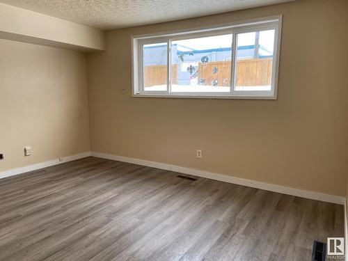 13007 83 St Nw, Edmonton, AB - Indoor Photo Showing Other Room