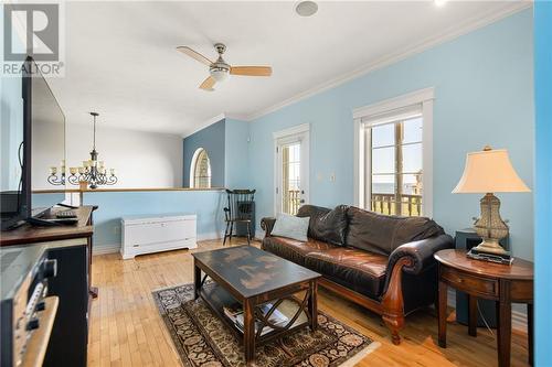 54 P'Tit Barachois, Grand-Barachois, NB - Indoor Photo Showing Living Room