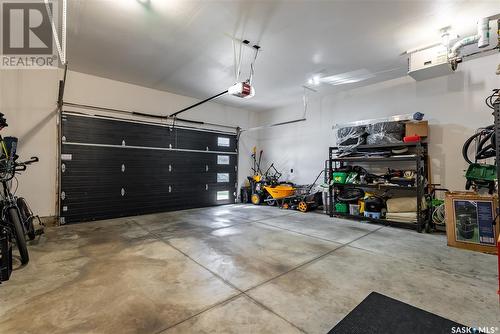 114 Johns Road, Saskatoon, SK - Indoor Photo Showing Garage