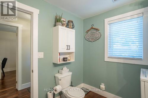 228 Ridgeway Road, Fort Erie, ON - Indoor Photo Showing Bathroom
