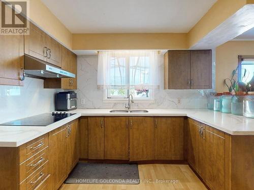 13099 Kennedy Road, Whitchurch-Stouffville, ON - Indoor Photo Showing Kitchen With Double Sink