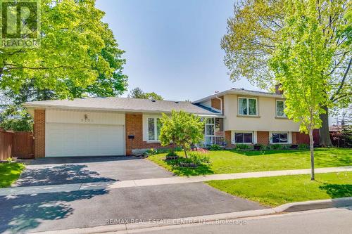 2203 Waycross Crescent, Mississauga, ON - Outdoor With Facade