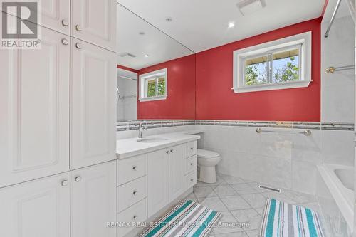 2203 Waycross Crescent, Mississauga, ON - Indoor Photo Showing Bathroom