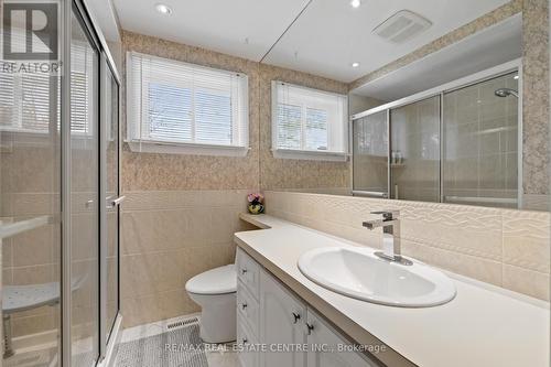 2203 Waycross Crescent, Mississauga, ON - Indoor Photo Showing Bathroom