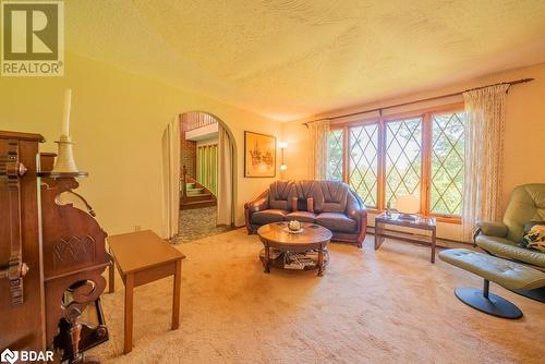 17100 Highway 41, Cloyne, ON - Indoor Photo Showing Living Room