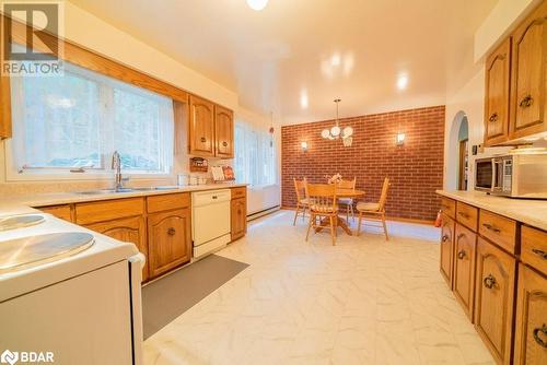 17100 Highway 41, Cloyne, ON - Indoor Photo Showing Kitchen