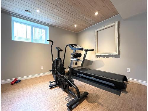 611 Nelson Street, Kimberley, BC - Indoor Photo Showing Gym Room