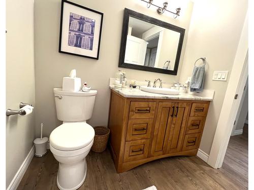 611 Nelson Street, Kimberley, BC - Indoor Photo Showing Bathroom