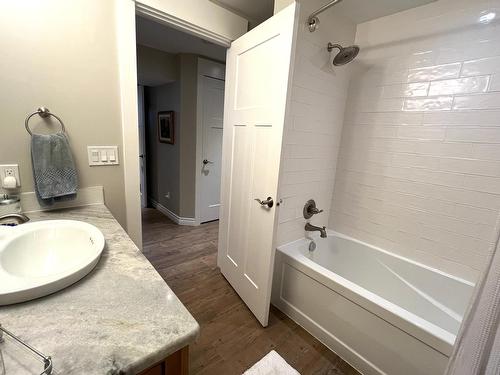 611 Nelson Street, Kimberley, BC - Indoor Photo Showing Bathroom