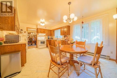 17100 Highway 41, Addington Highlands, ON - Indoor Photo Showing Dining Room