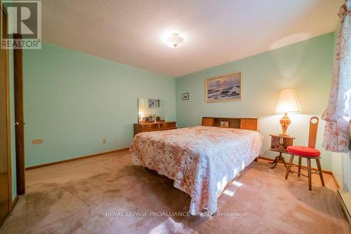 17100 Highway 41, Addington Highlands, ON - Indoor Photo Showing Bedroom