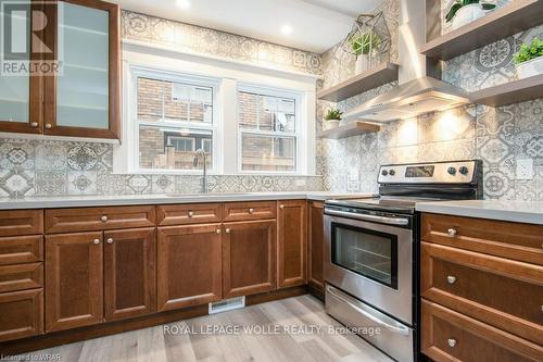 197 Palmer Avenue, Kitchener, ON - Indoor Photo Showing Kitchen