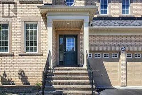 80 Serano Crescent, Richmond Hill, ON - Outdoor With Facade