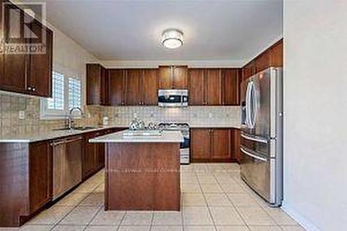 80 Serano Crescent, Richmond Hill (Jefferson), ON - Indoor Photo Showing Kitchen