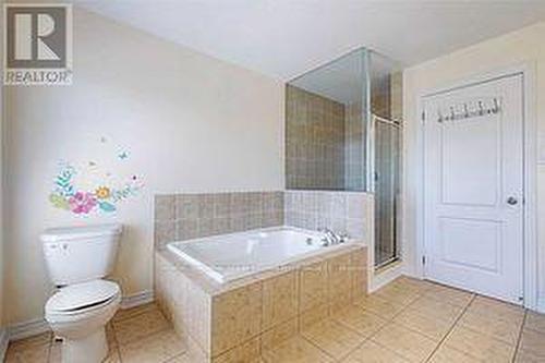 80 Serano Crescent, Richmond Hill, ON - Indoor Photo Showing Bathroom