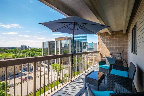 1006 77 Edmonton Street, Winnipeg, MB - Outdoor With Balcony With Exterior