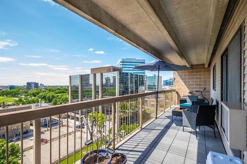 1006 77 Edmonton Street, Winnipeg, MB - Outdoor With Balcony With Exterior